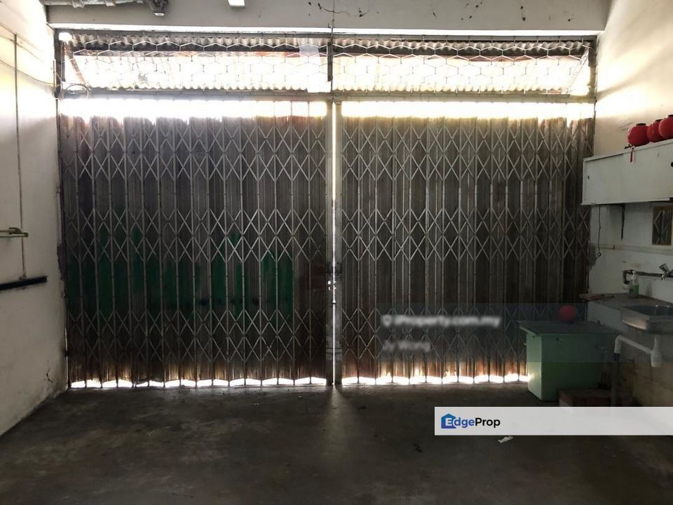 Facing Main Road,, Sea Park, Taman Paramount, Selangor, Petaling Jaya