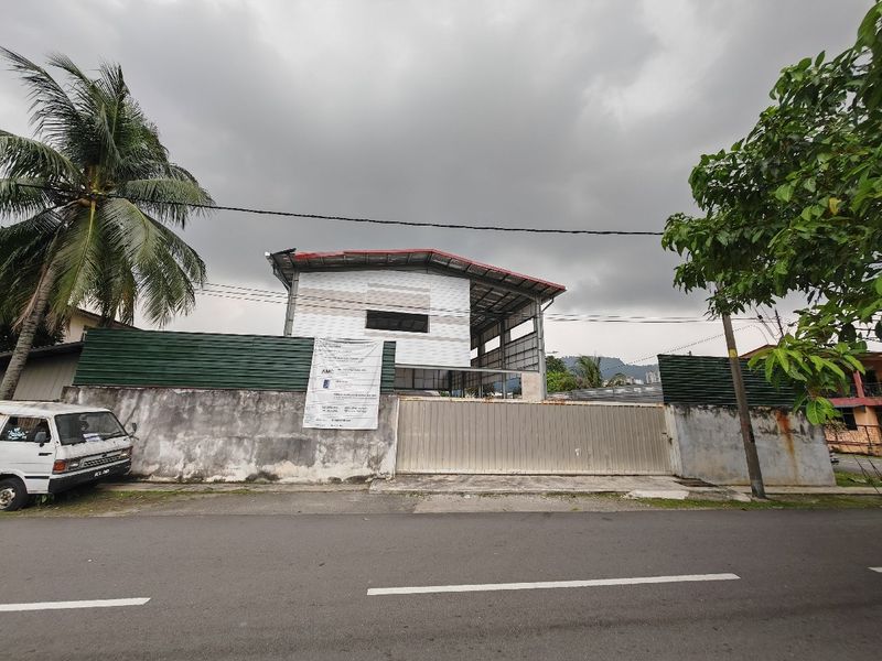 Commercial Land with Building Facing MRR2 ❤️❤️❤️, Kuala Lumpur, Cheras