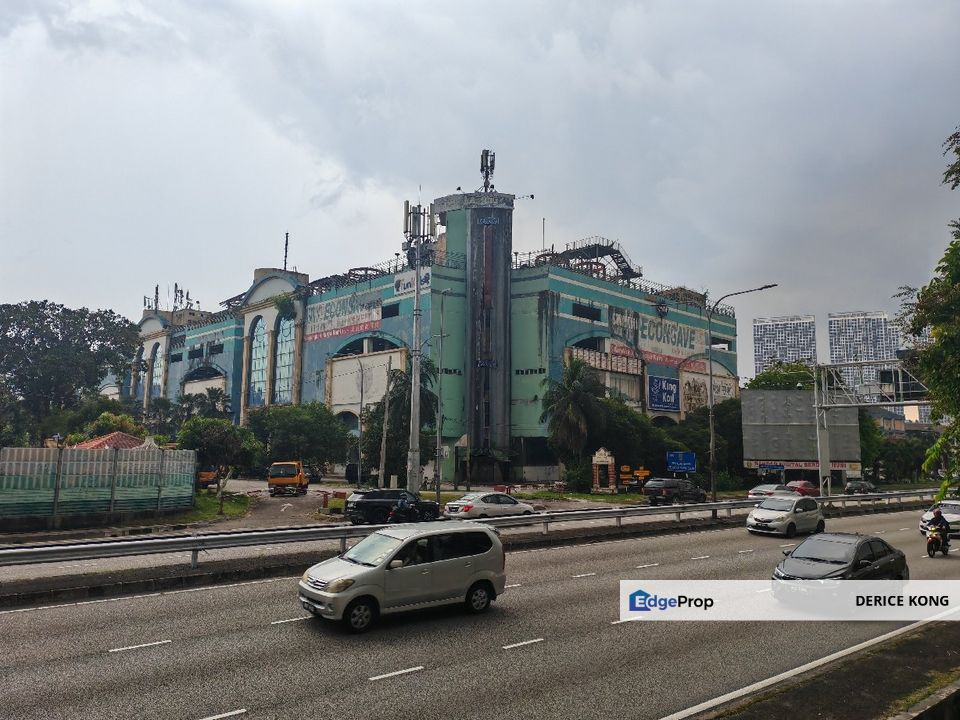 Commercial Land with Building Facing MRR2 ❤️❤️❤️, Kuala Lumpur, Cheras