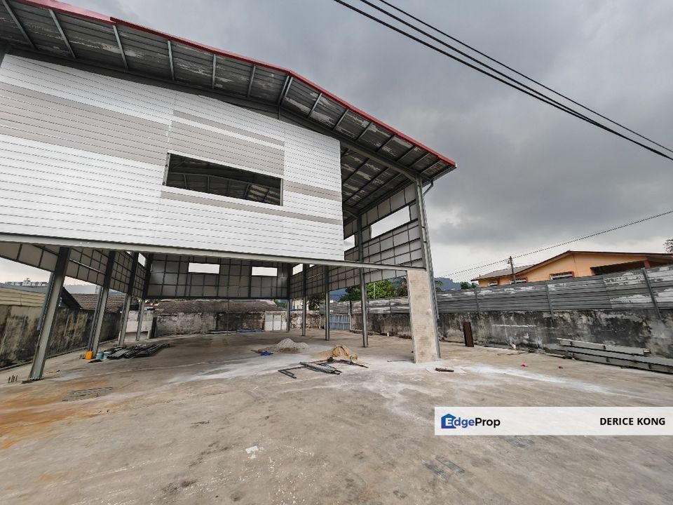 Commercial Land with Building Facing MRR2 ❤️❤️❤️, Kuala Lumpur, Cheras