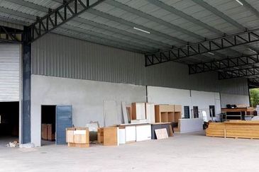 1.5 acres Bungalow Factory Warehouse, Semenyih