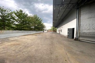 1.5 acres Bungalow Factory Warehouse, Semenyih