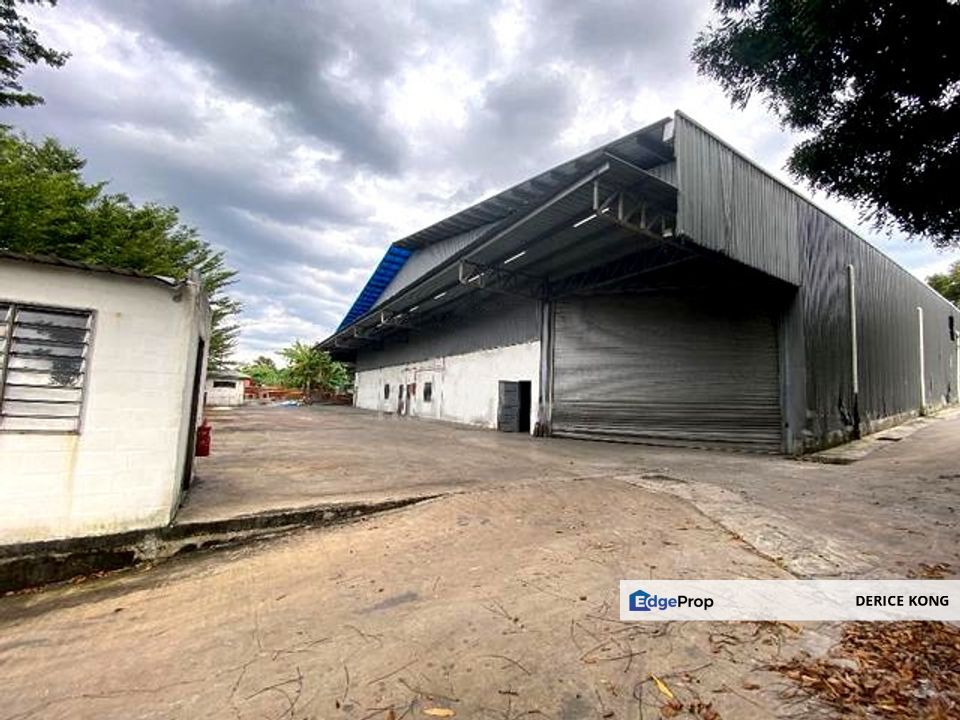 1.5 acres Bungalow Factory Warehouse, Semenyih, Selangor, Semenyih