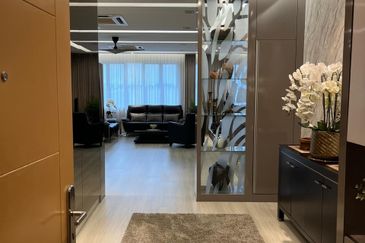 Platinum Hill Condo Pv8