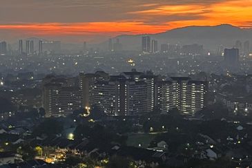 Platinum Hill Condo Pv8