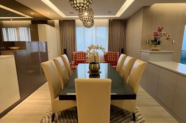 Platinum Hill Condo Pv8