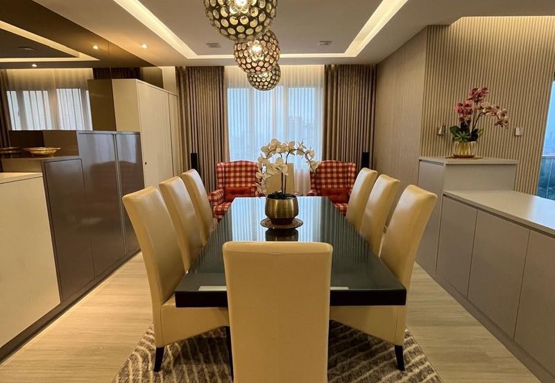 Platinum Hill Condo Pv8