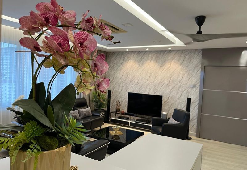 Platinum Hill Condo Pv8