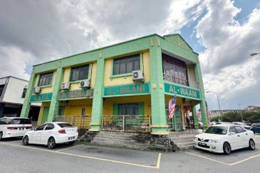 Bandar Tun Hussein Onn