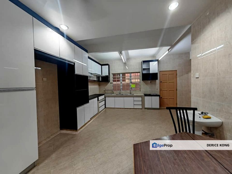 FREEHOLD, Seksyen 22 Petaling Jaya Semi D for Sale, Renovated, Well Kept, Selangor, Petaling Jaya