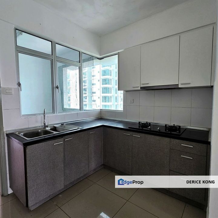Kiara Residence 2 walking distance to LRT station, Kuala Lumpur, Bukit Jalil