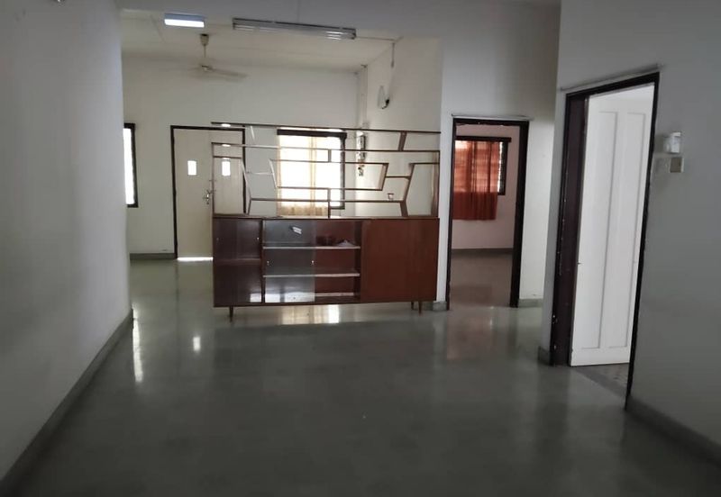 Ipoh Big Land Single Sty Bungalow Ideal For Own Rebuilt/ Renovation !