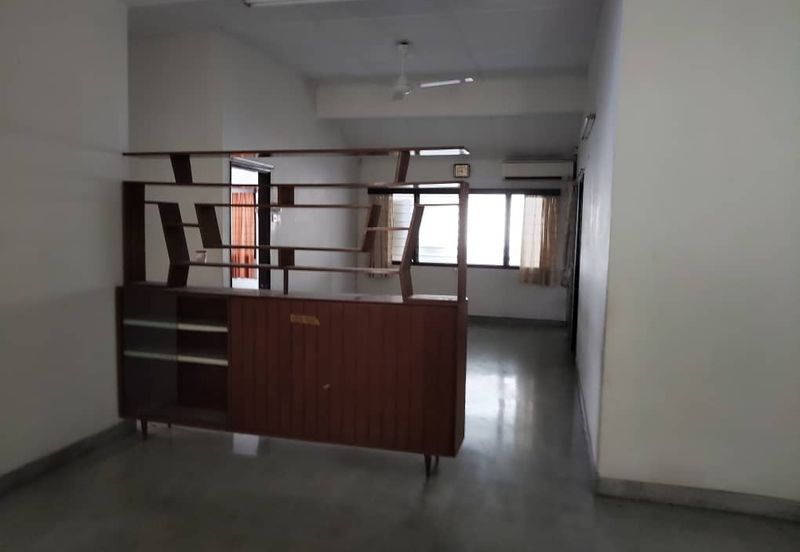 Ipoh Big Land Single Sty Bungalow Ideal For Own Rebuilt/ Renovation !