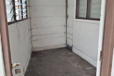 Ipoh Big Land Single Sty Bungalow Ideal For Own Rebuilt/ Renovation !