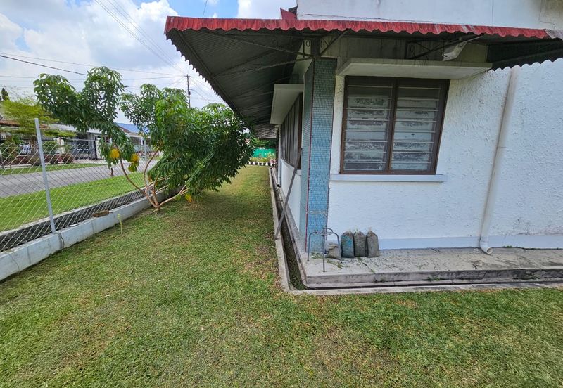 Ipoh Big Land Single Sty Bungalow Ideal For Own Rebuilt/ Renovation !