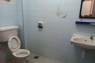 2 Storey Gated/ Guarded Extd Intermediate For Sale @ Wangsa Baiduri Subang Jaya Selangor!