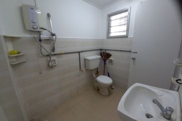 2 Storey Gated/ Guarded Extd Intermediate For Sale @ Wangsa Baiduri Subang Jaya Selangor!