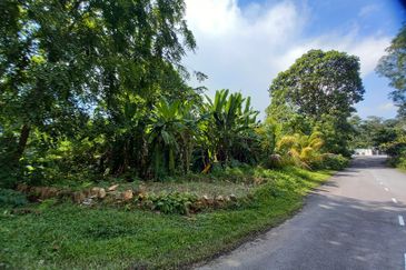 Bungalow Land @ Bukit Gasing , Section 5 Petaling Jaya, Selangor .