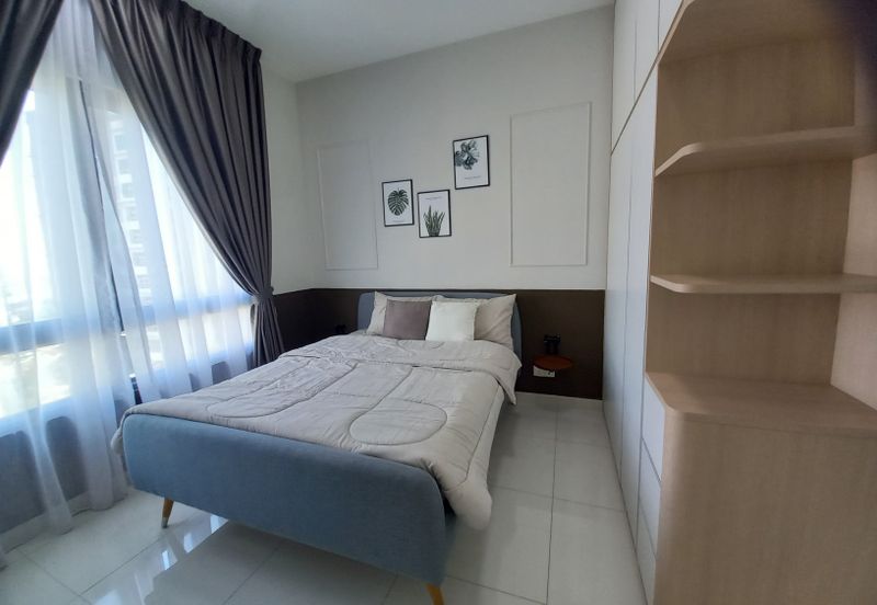 Pandora @ Tropicana Metropark