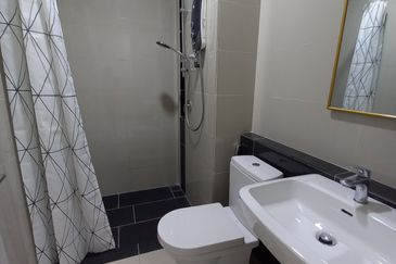 Pandora @ Tropicana Metropark