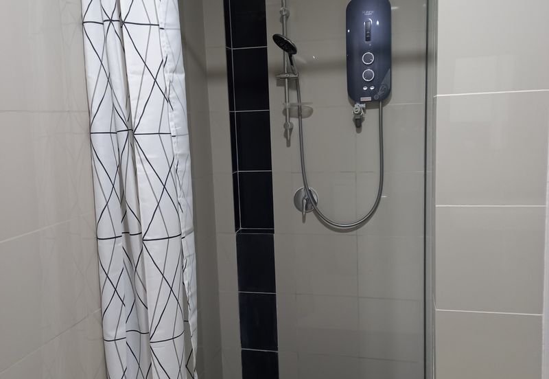 Pandora @ Tropicana Metropark