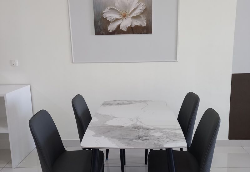 Pandora @ Tropicana Metropark