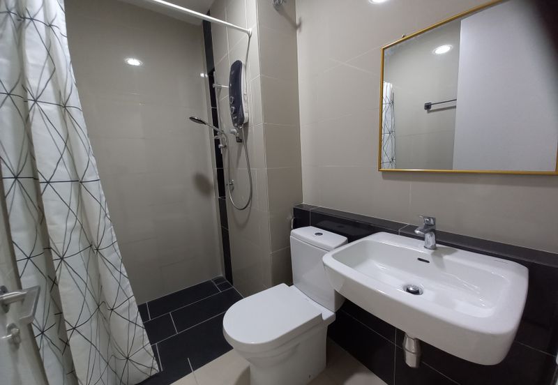 Pandora @ Tropicana Metropark