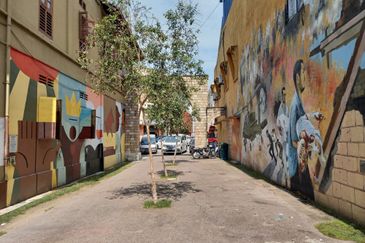 2.5 Storey Shop At Kota Bharu ,Kelantan For Sale !