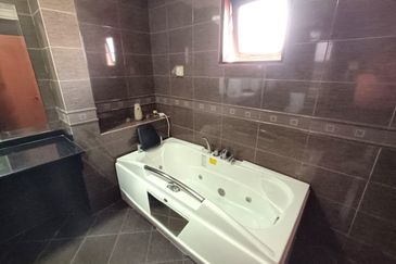 Taman Amanputra, Puchong South