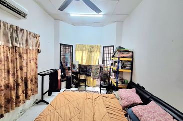 Pulau Indah ( Pulau Lumut )