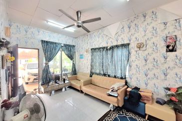 Pulau Indah ( Pulau Lumut )