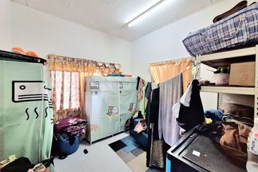 Pulau Indah ( Pulau Lumut )