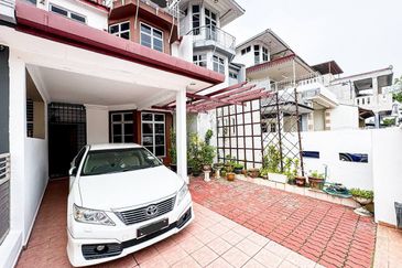 NON BUMI LOT | 2.5 Storey Terrace Bukit Utama, Bukit Antarabangsa Ampang