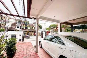 NON BUMI LOT | 2.5 Storey Terrace Bukit Utama, Bukit Antarabangsa Ampang