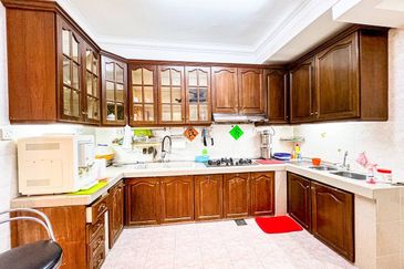 NON BUMI LOT | 2.5 Storey Terrace Bukit Utama, Bukit Antarabangsa Ampang