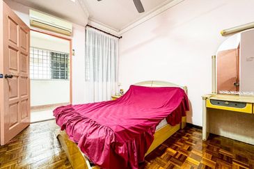 NON BUMI LOT | 2.5 Storey Terrace Bukit Utama, Bukit Antarabangsa Ampang