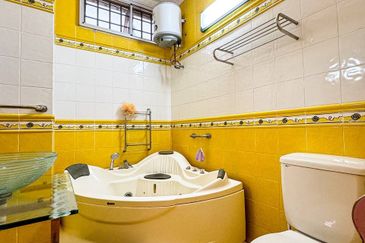 NON BUMI LOT | 2.5 Storey Terrace Bukit Utama, Bukit Antarabangsa Ampang