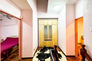 NON BUMI LOT | 2.5 Storey Terrace Bukit Utama, Bukit Antarabangsa Ampang