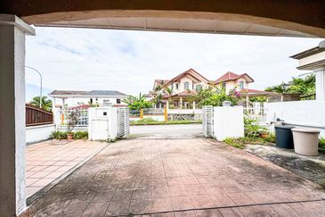 Bandar Tun Hussein Onn