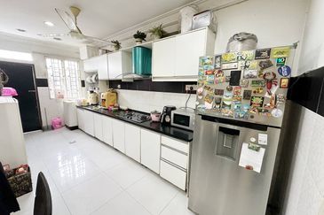 Seksyen 32, Shah Alam