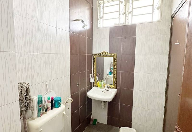 Seksyen 32, Shah Alam