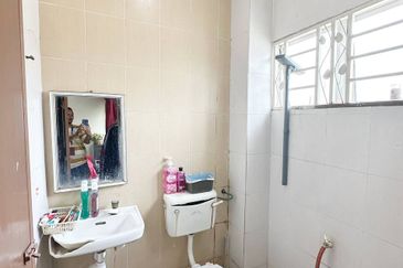 Seksyen 32, Shah Alam