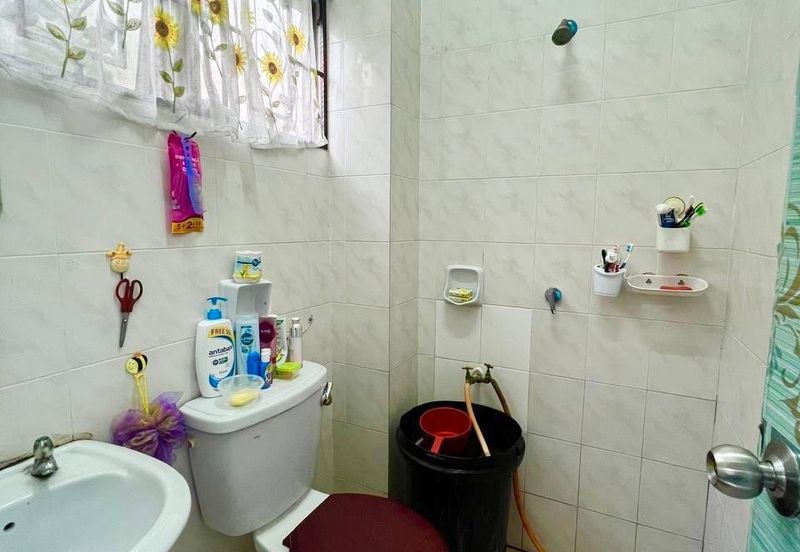 Seksyen 33, Shah Alam