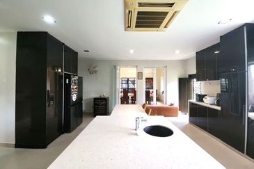 NICE ID | WELL MAINTAINED | Double Storey Bungalow Jalan Bidai Bukit Jelutong