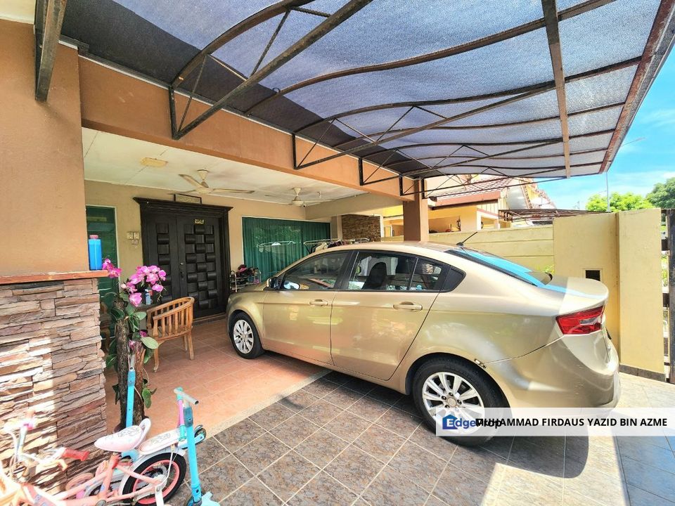 FACING OPEN END LOT | Renovated 3 Storey Terrace Subang Bestari, Selangor, Subang Bestari