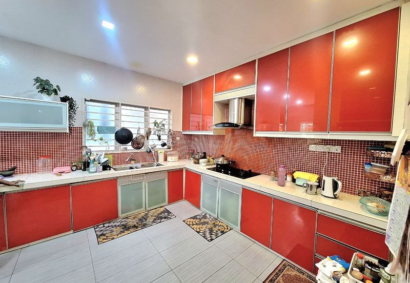 Jalan Cemara, Bandar Botanik