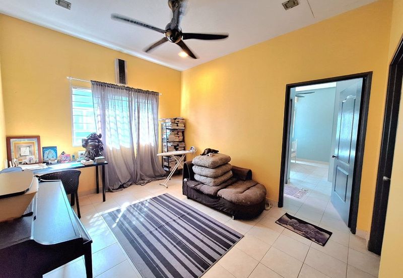 Jalan Cemara, Bandar Botanik