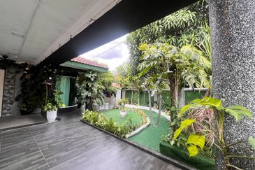 Taman Teluk Gedung Indah