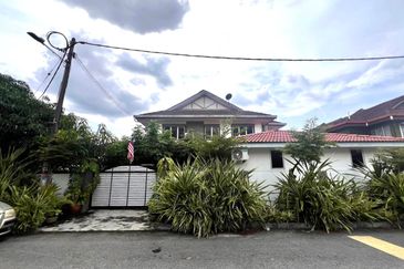 Taman Teluk Gedung Indah