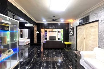 Taman Teluk Gedung Indah